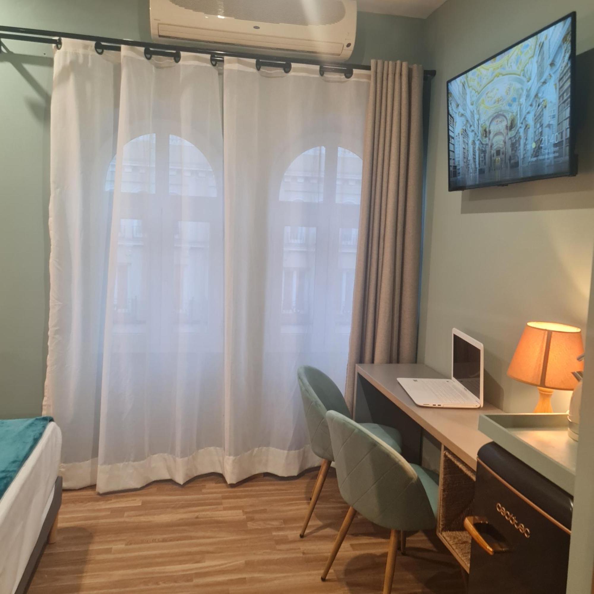 Luxury Green Hostal Madrid Gran Via Dış mekan fotoğraf